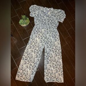 Entro snakeskin print jumpsuit sz large